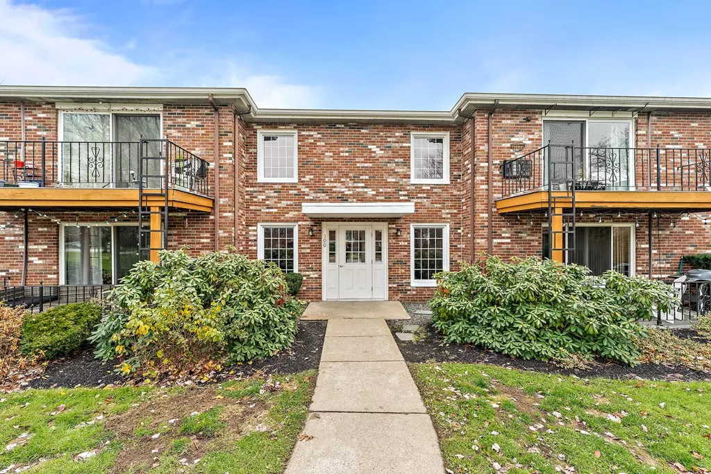 Weymouth, MA 02190,100 Fountain Ln #2