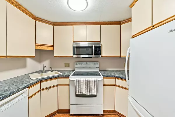 Weymouth, MA 02190,100 Fountain Ln #2