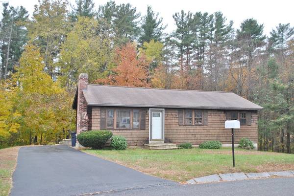 Nashua, NH 03062,6 Appaloosa Place