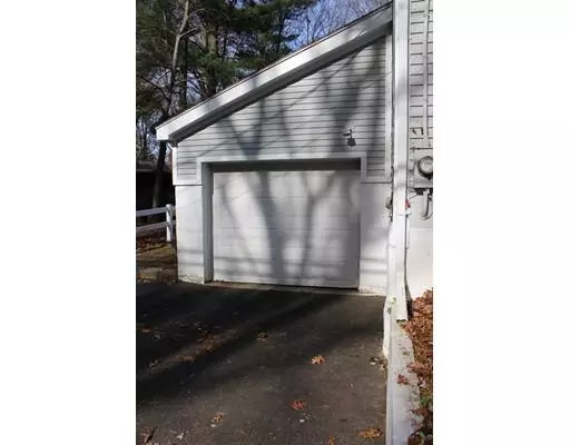 South Hadley, MA 01075,74 Abbey St