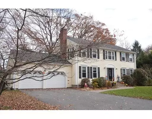 76 Carriage Drive, Lincoln, RI 02865