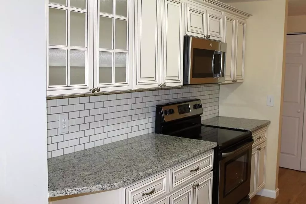 Braintree, MA 02184,150 Elm St #3