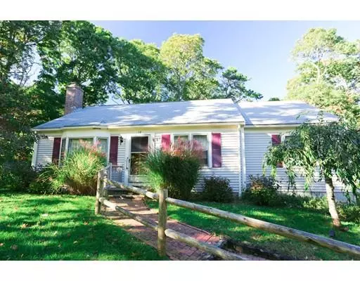 14 Many Oaks Cir, Yarmouth, MA 02675