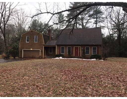 218 Podunk Rd, Sturbridge, MA 01566