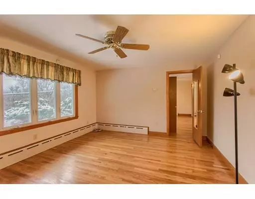 Dracut, MA 01826,51 View St.