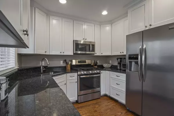 Natick, MA 01760,42 South Ave #42