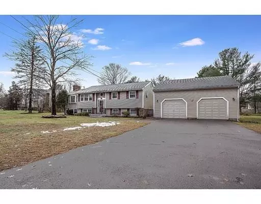 11 Elm St, Chelmsford, MA 01824