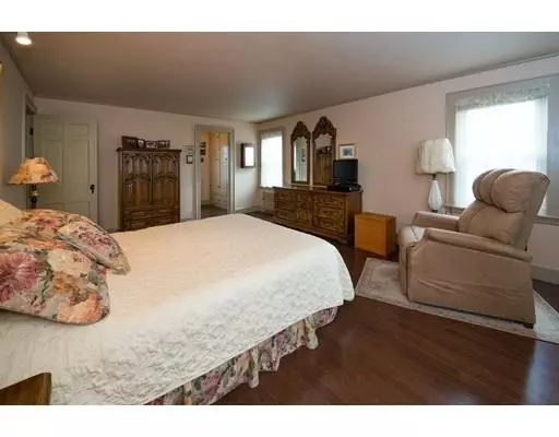 Brookline, MA 02467,153 Walnut Hill Rd