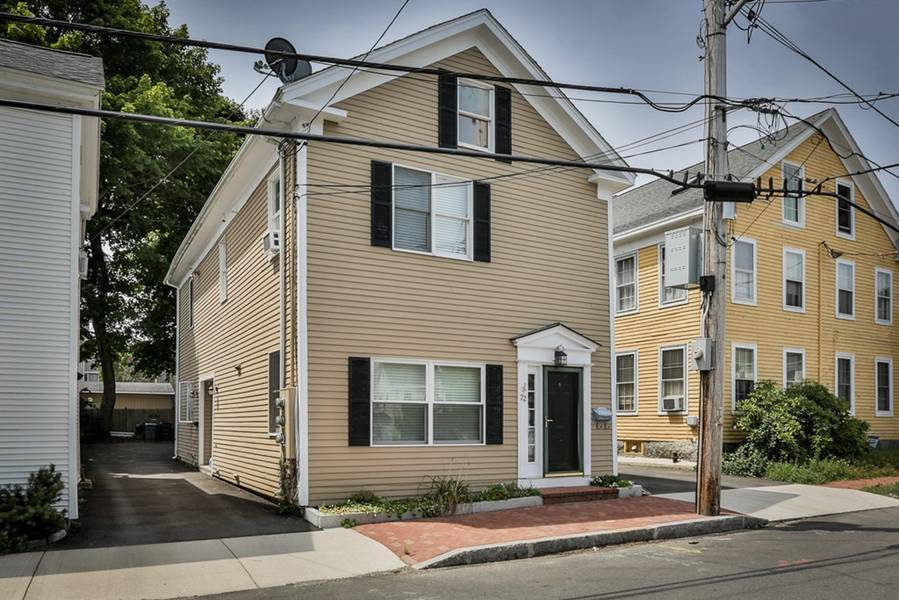 22 Purchase St #1, Newburyport, MA 01950