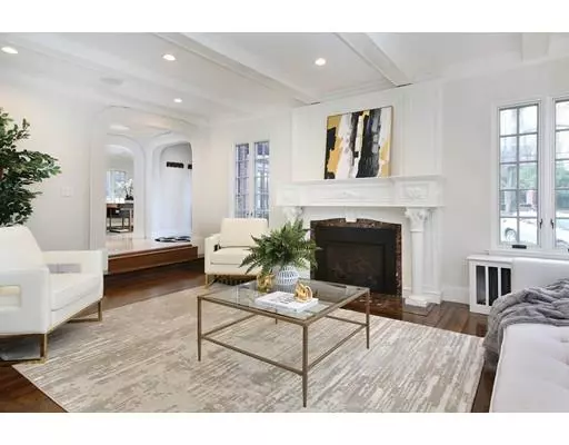 Brookline, MA 02467,16 South St