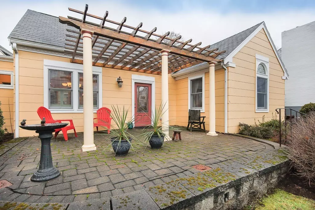 Peabody, MA 01960,158 Lowell Street #4