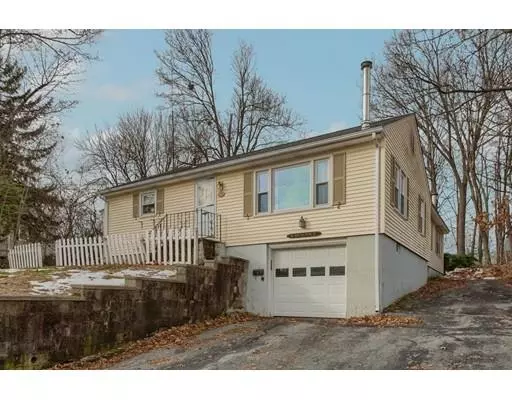 84 Arlington St, Leominster, MA 01453