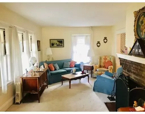 Needham, MA 02492,25 Lawton Rd