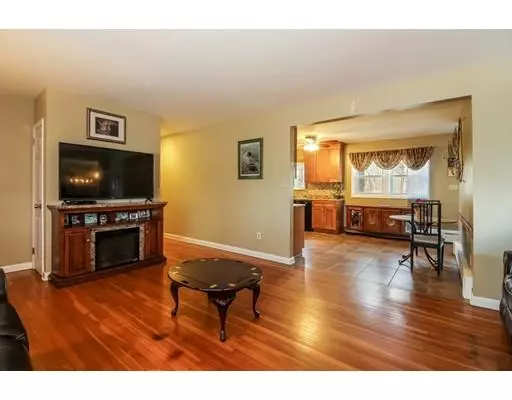 Dartmouth, MA 02747,7 Merrymount Dr