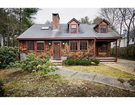 56 Spring St, Medfield, MA 02052