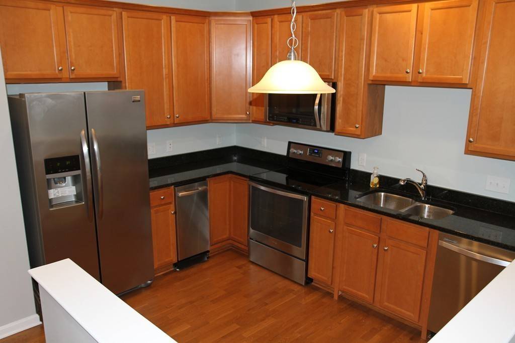 Braintree, MA 02184,426 John Mahar Hwy #405