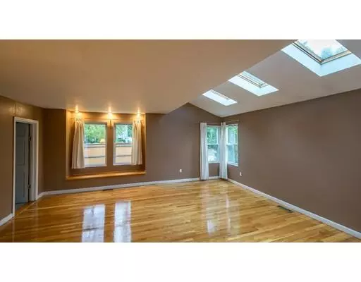 Wilmington, MA 01887,18 Beeching Ave
