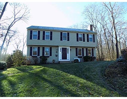 14 Narcissus Ct, North Attleboro, MA 02760