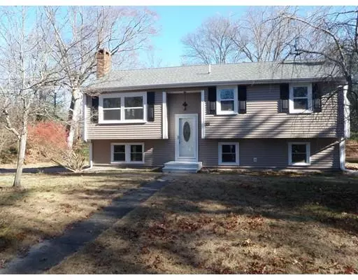 13 Wright Street, Rockland, MA 02370