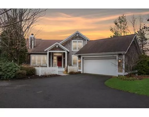 28 Forest Edge, Plymouth, MA 02360