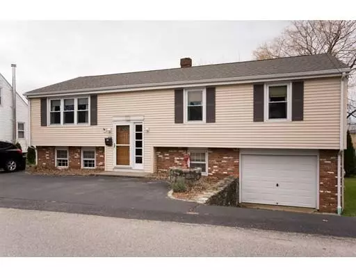 19 Goulart Ave, Bristol, RI 02809