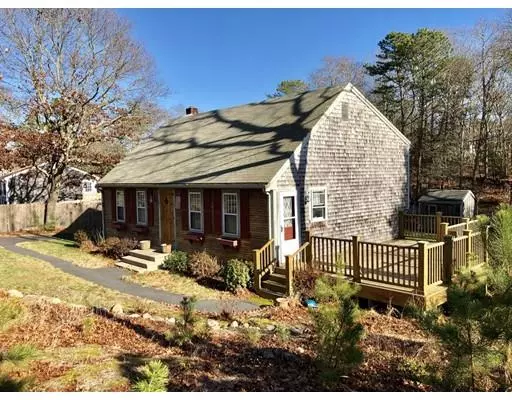 Bourne, MA 02532,7 Grissom Ln