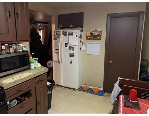 Lynn, MA 01902,97 Brookline St