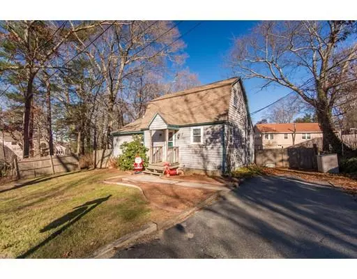 7 Duncan Dr, Taunton, MA 02780