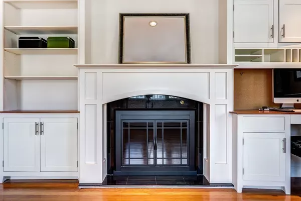 Sharon, MA 02067,8 Meadow Rd.