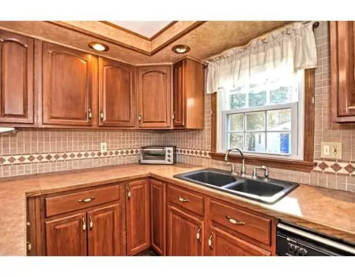 Swansea, MA 02777,19 Pleasant Street