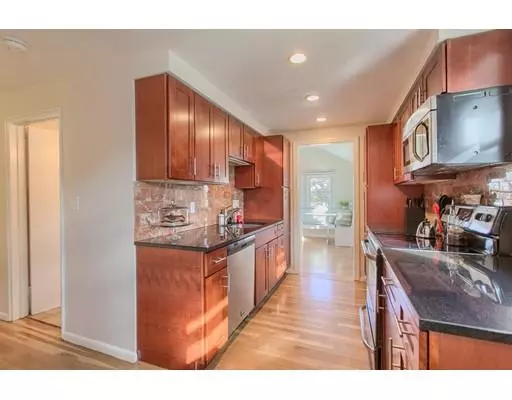 Peabody, MA 01960,23 Herrick Road