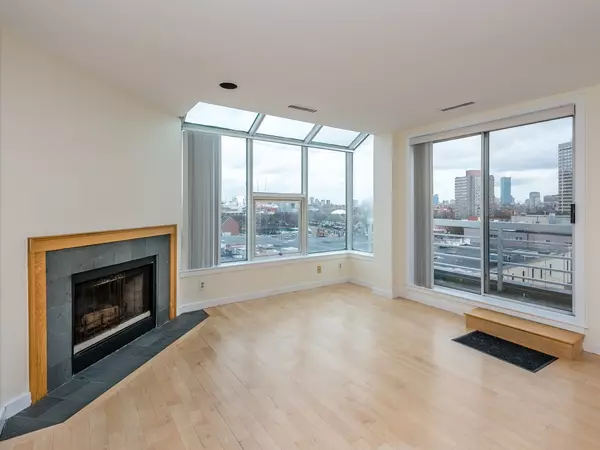 Cambridge, MA 02139,20 Chestnut St #PH606