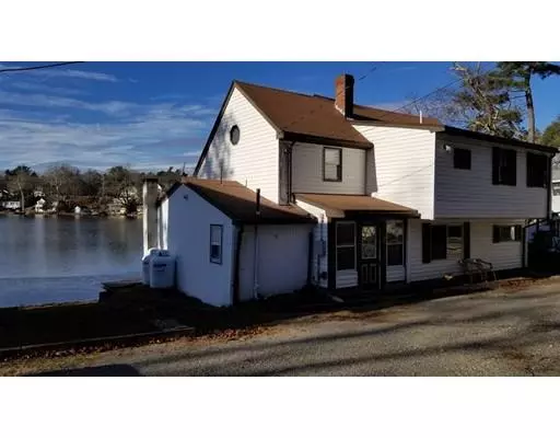 99 Lake St, Wrentham, MA 02093