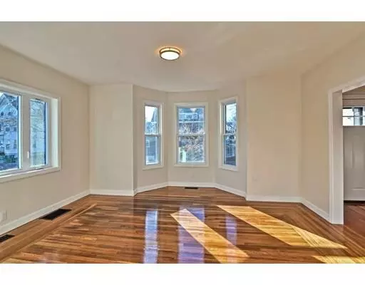 Lynn, MA 01902,21 Walter St.