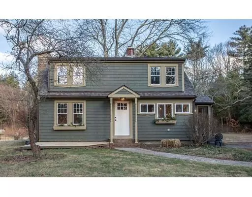 9 Wampum St, Wrentham, MA 02093