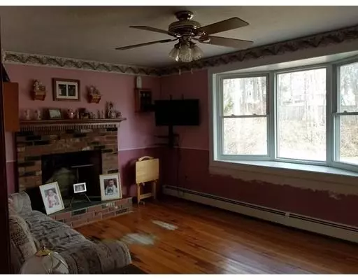 Rutland, MA 01543,1 Oakridge Dr