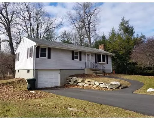 Rutland, MA 01543,1 Oakridge Dr