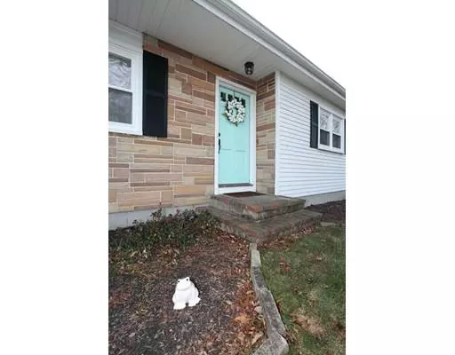 Fairhaven, MA 02719,9 Sharon St