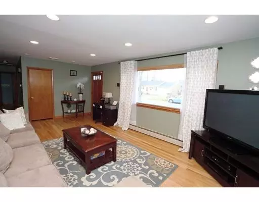 Fairhaven, MA 02719,9 Sharon St