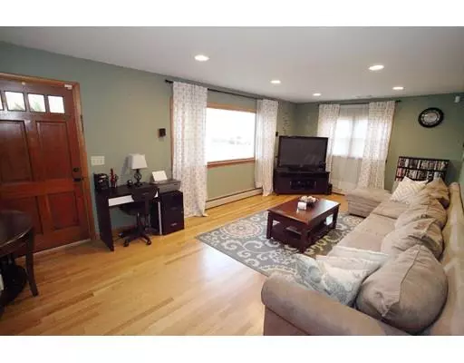 Fairhaven, MA 02719,9 Sharon St