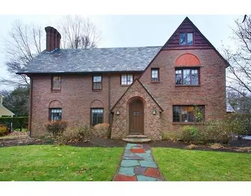 11 Willow Crescent, Brookline, MA 02445