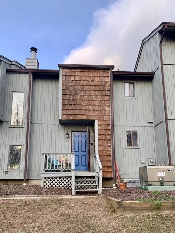 Palmer, MA 01069,25 Meadowbrook Ln #25