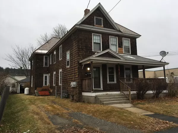 9 Norwood St, Greenfield, MA 01301