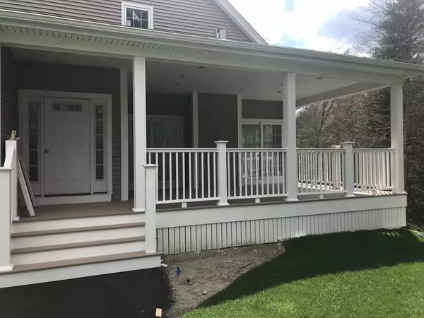 57 Essex Circle #11, Raynham, MA 02767