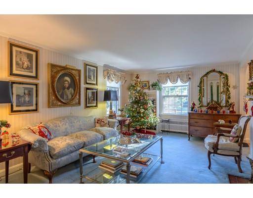 Wellesley, MA 02481,26 Elmwood Rd