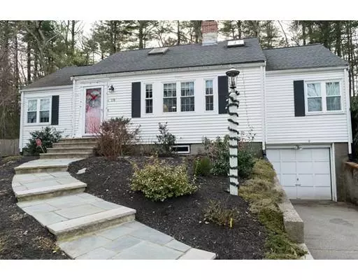 Walpole, MA 02032,18 Park Ln