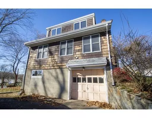 2 Quincy Ave, Hingham, MA 02043