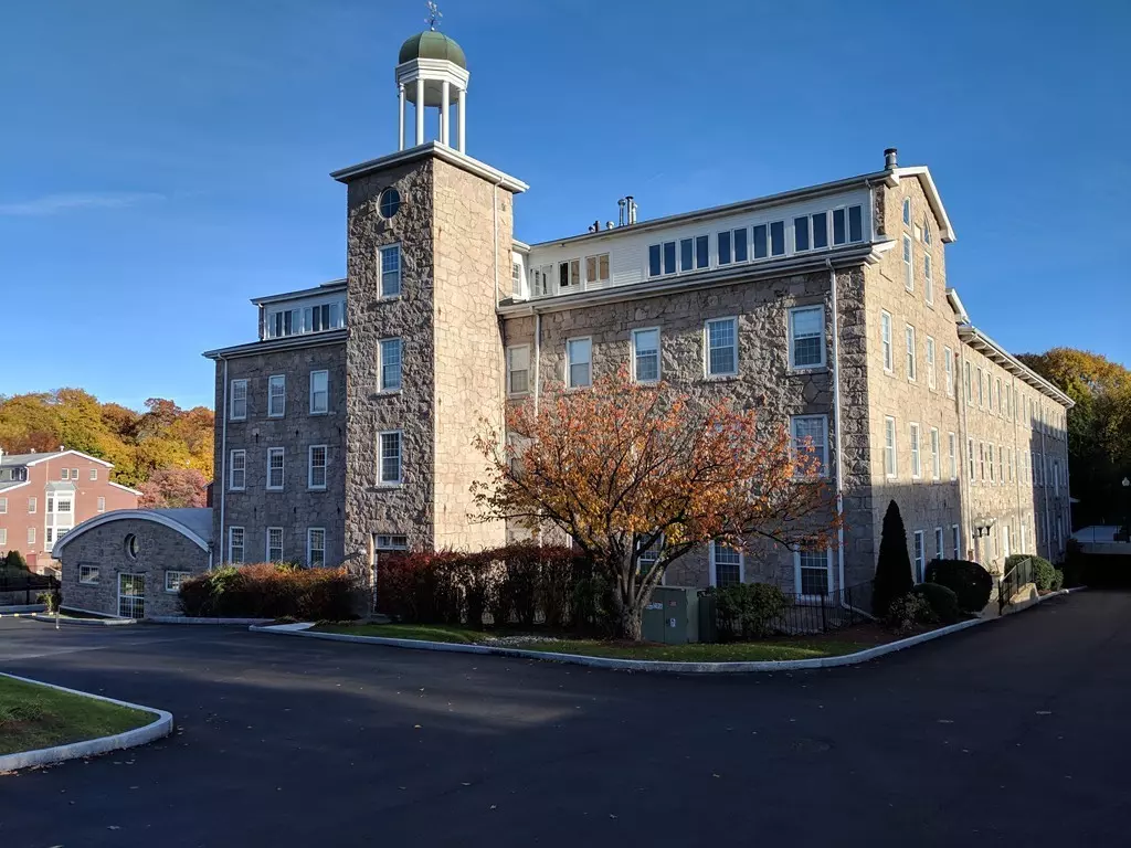 Dedham, MA 02026,7 South Stone Mill #524