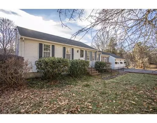 8 Cowell St, Plainville, MA 02762