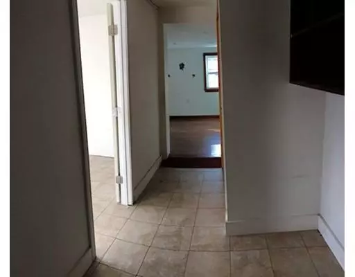 Middleboro, MA 02346,178 Bedford Street